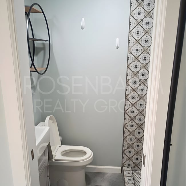 Building Photo - 2119 E Water St