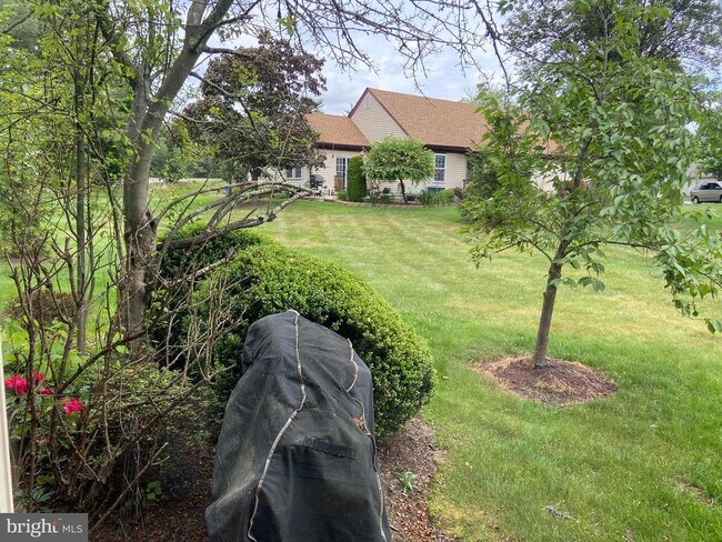 Building Photo - 8 Benjamin Franklin Dr