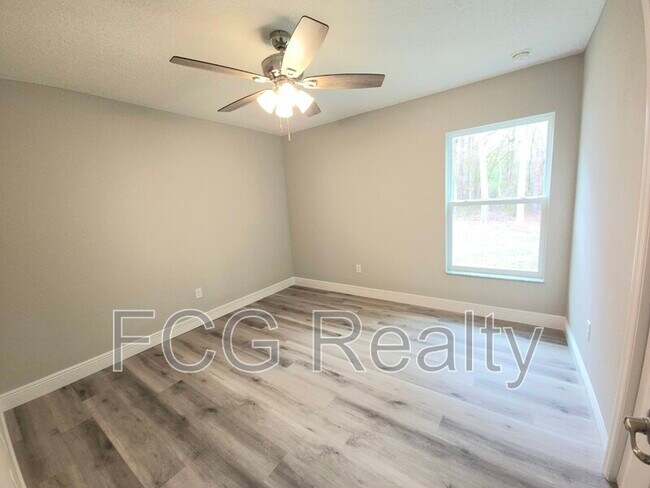 Building Photo - 9111 N Akola Way