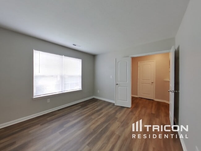 Building Photo - 10707 Tedder Lake Dr