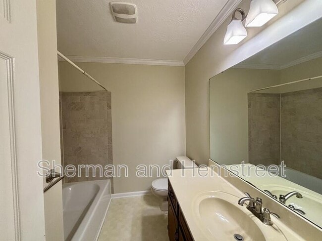 Building Photo - 1536 Elizabeth St