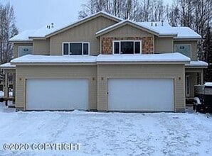 Building Photo - South Anchorage 3 Bedroom Duplex!