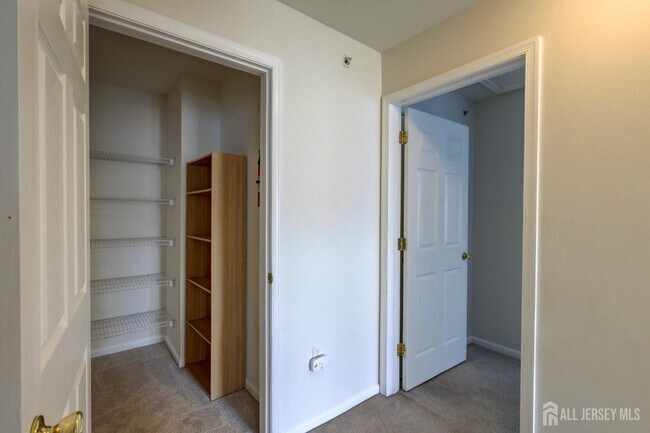 Building Photo - 100 Forest Dr