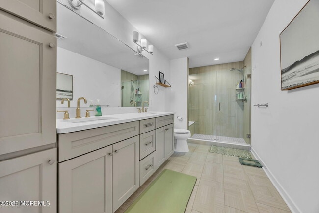 Building Photo - 28 Catherine St