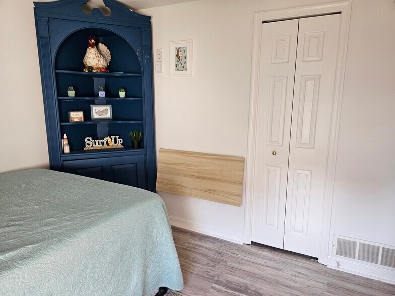 Building Photo - 52 Wesley Rd