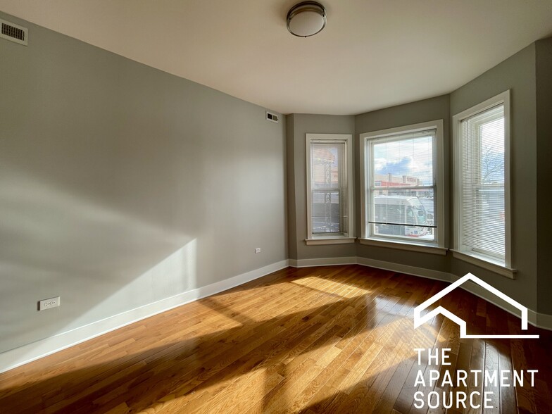 Building Photo - 4736 W Armitage Ave