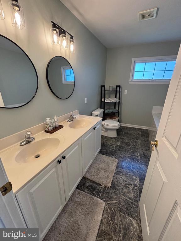 Building Photo - 25 Owens Landing Ct