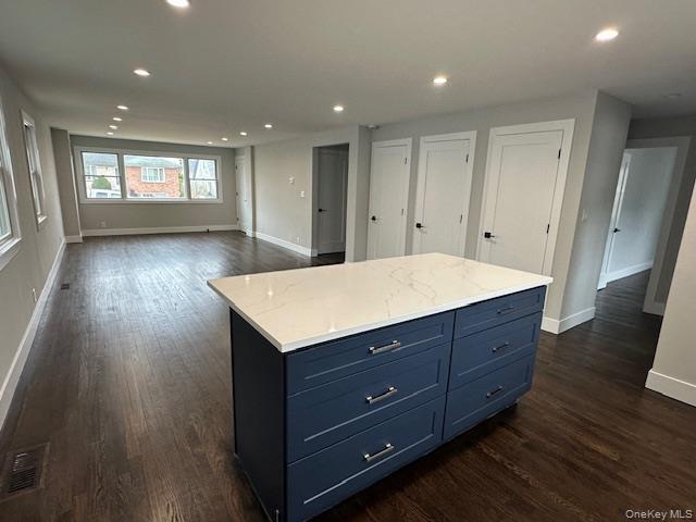 Building Photo - 7 Linwood Rd N