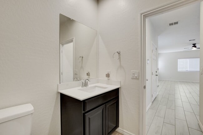 Building Photo - 4 Bedroom Townhouse in Tule Springs Coming Soon!