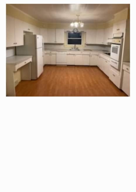 Building Photo - 23 E Main St