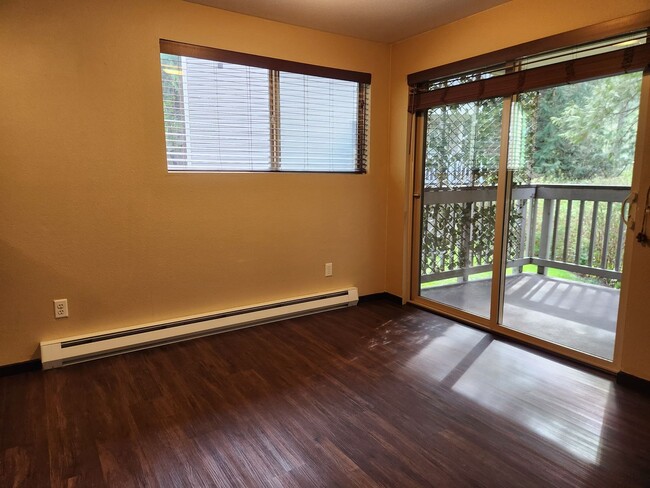 Building Photo - 2 Marigold Dr