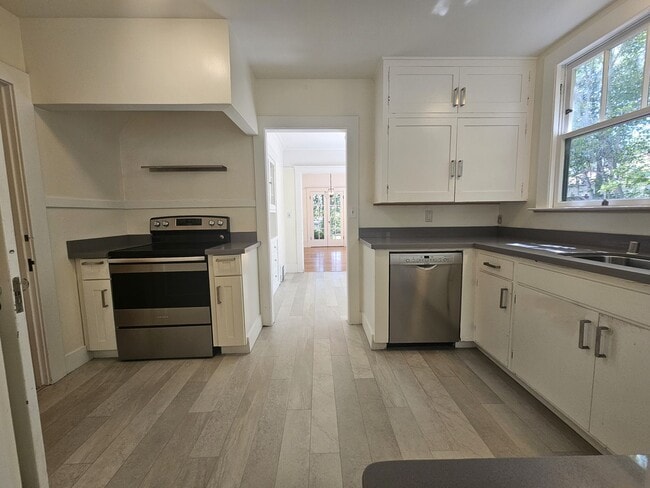 Building Photo - 4-Bedroom Single Family Home in Palo Alto-  lease take over