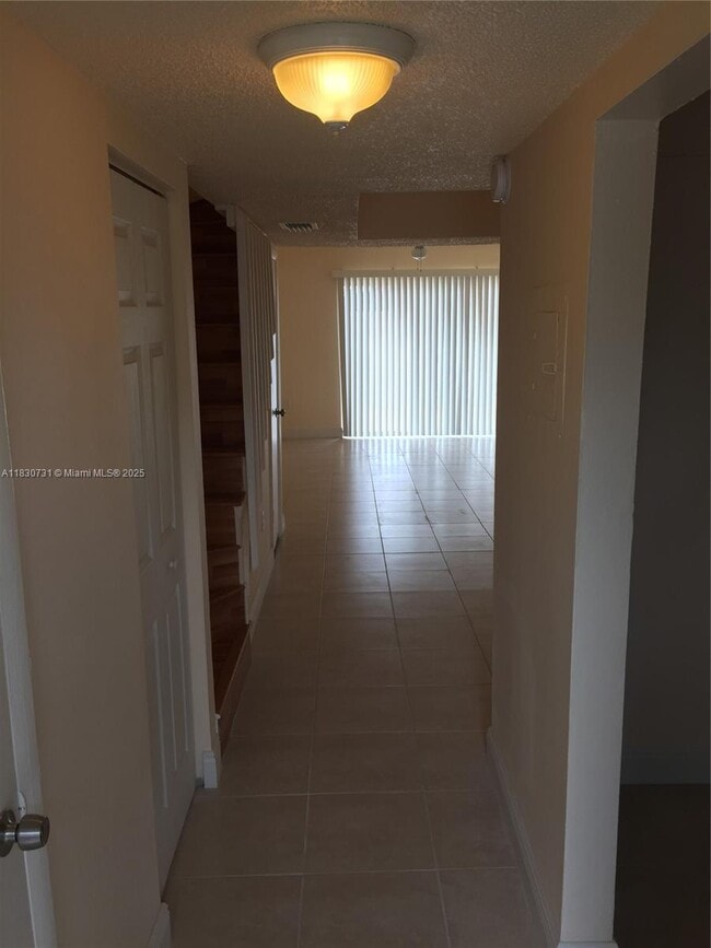 Building Photo - 4132 SW 61st Ave