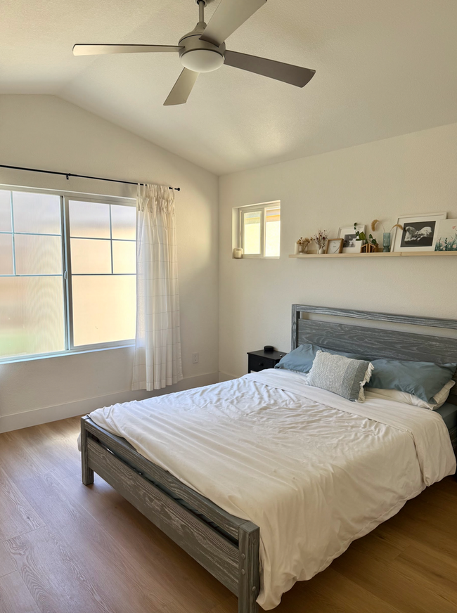 Building Photo - Beautiful Renovated Midtown Home!