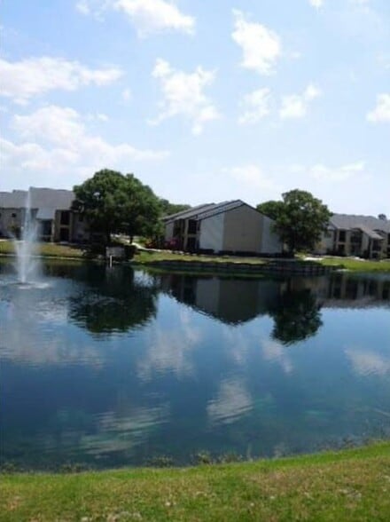 Building Photo - 500 Belcher Rd