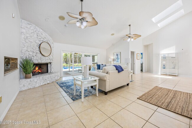 Building Photo - 3070 Rio Plumosa N