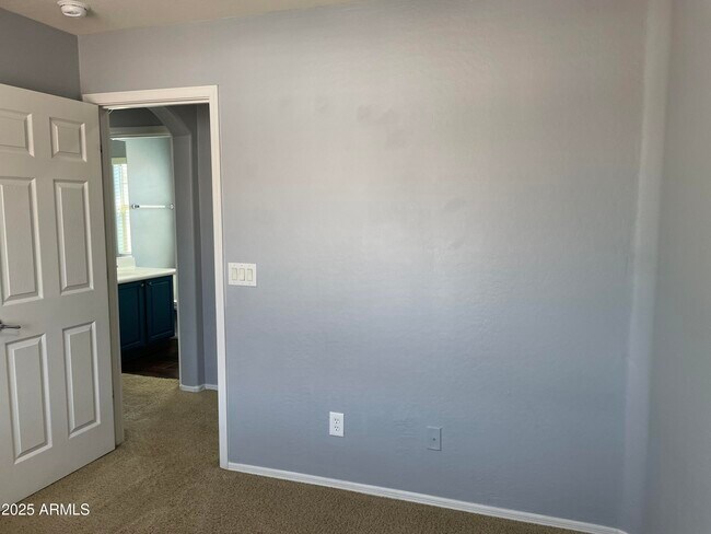 Building Photo - 14240 W Country Gables Dr