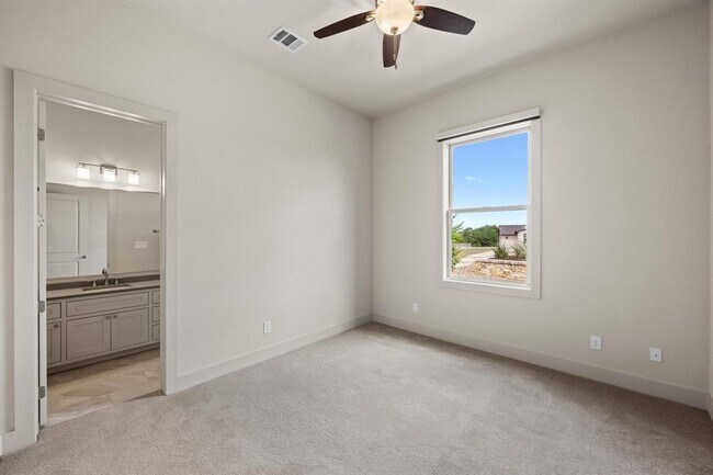 Building Photo - 3400 Tuscany Dr