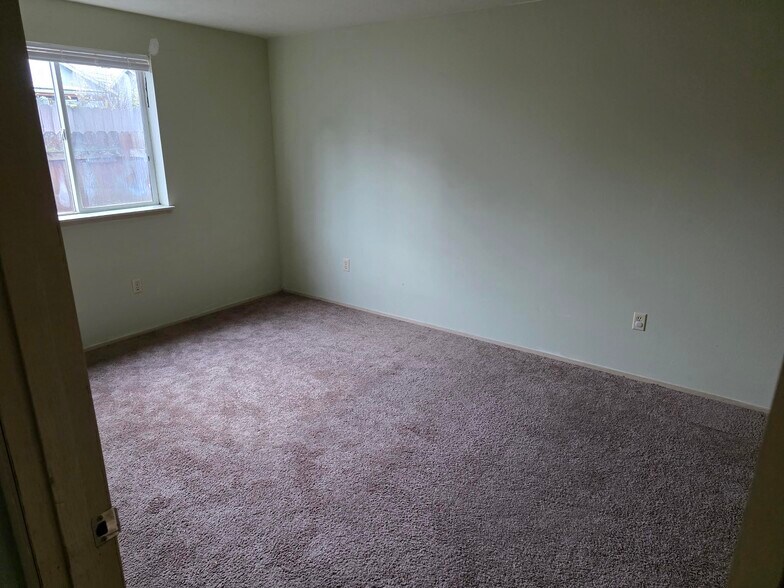 Building Photo - 1145 D St