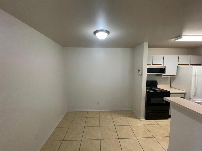 Building Photo - 6100 Westgate Dr