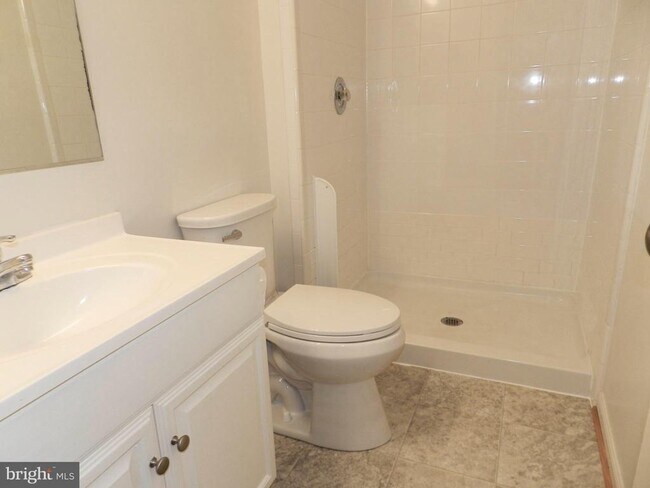 Building Photo - 10605 Holleybrooke Dr