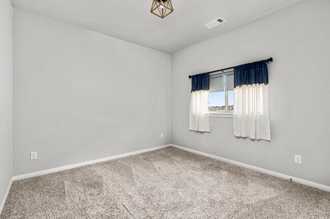 Building Photo - 31130 Mahogany Fir Trl