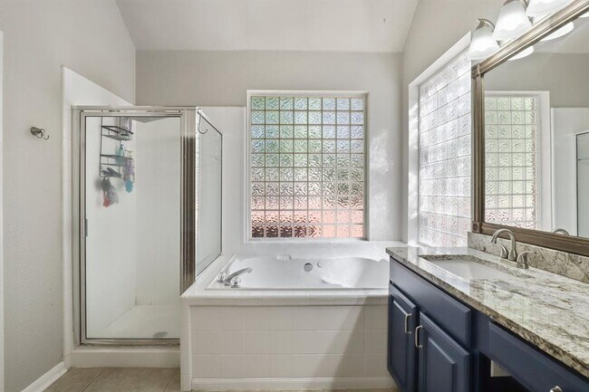 Building Photo - 18121 Whitewater Cove