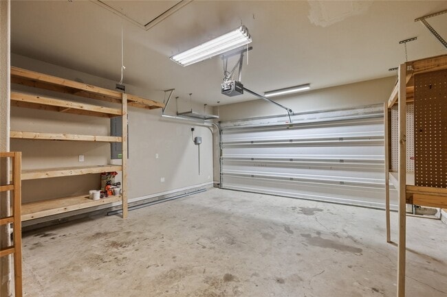 Building Photo - 2104 Skysail Ln