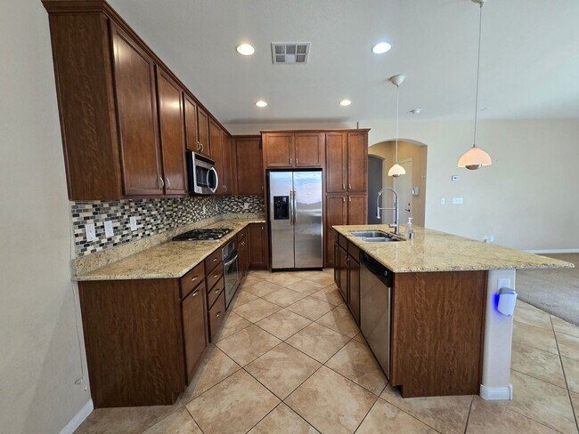 Building Photo - An Amazing 3 Bedroom Home in South East Las Vegas.