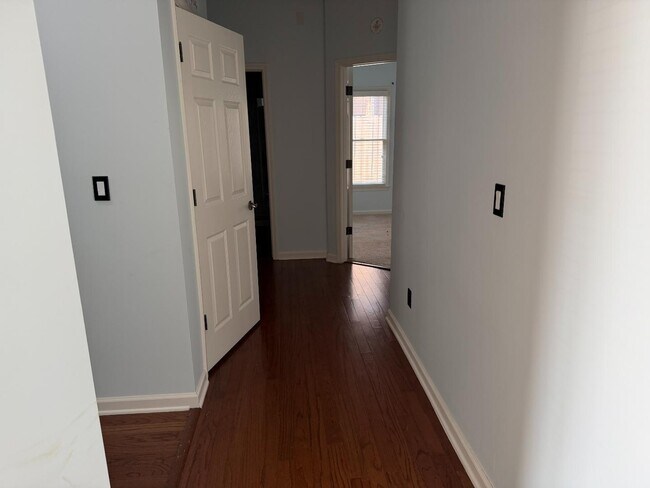 Building Photo - 10521 Red Stone Dr