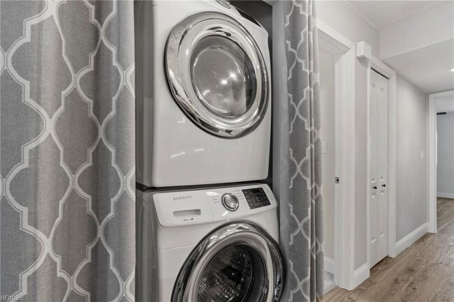 Building Photo - 1544 Crescent Pointe Ln