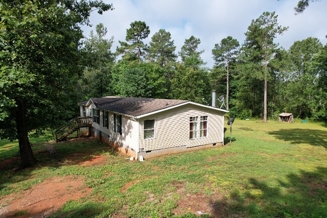 Building Photo - 23550 Cutbank Rd