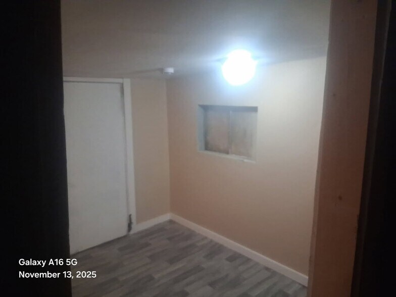 Building Photo - 6106 Kasper St