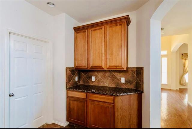 Building Photo - 9717 Hedge Bell Dr