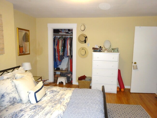 Building Photo - 447 W Broadway