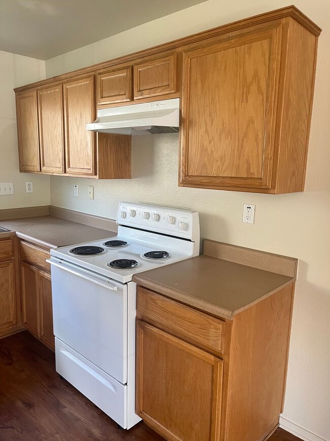 Building Photo - 3 bedroom 2 bath Home in Merced