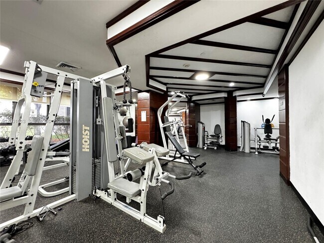 Building Photo - 18151 NE 31st Ct