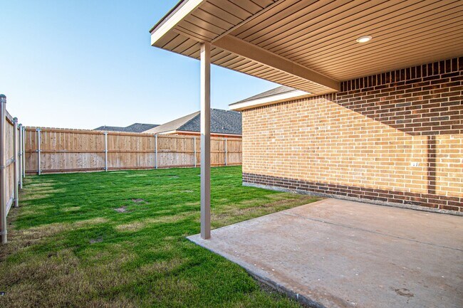Building Photo - 2405 Copperhead Rd