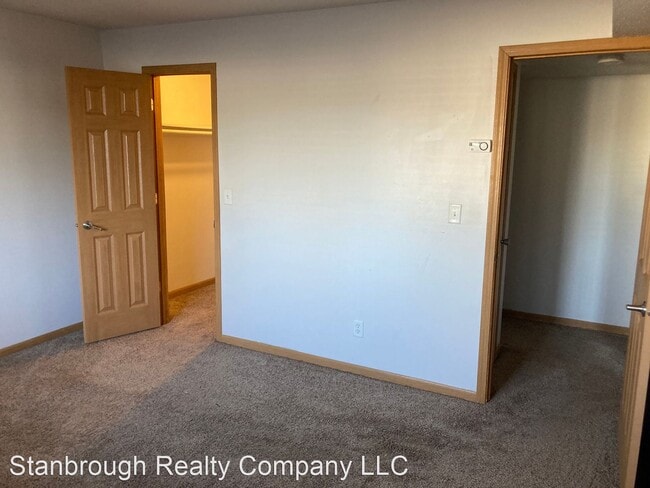 Building Photo - 1 br, 1 bath House - 9527 University Ave U...
