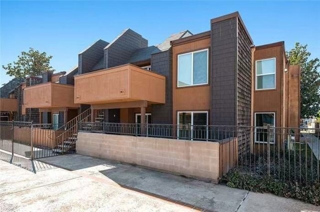Primary Photo - 9020 Newport Ave