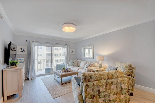 Building Photo - 650 Snug Harbor Dr