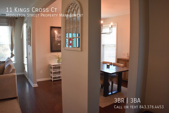 Building Photo - 11 King's Cross Ct