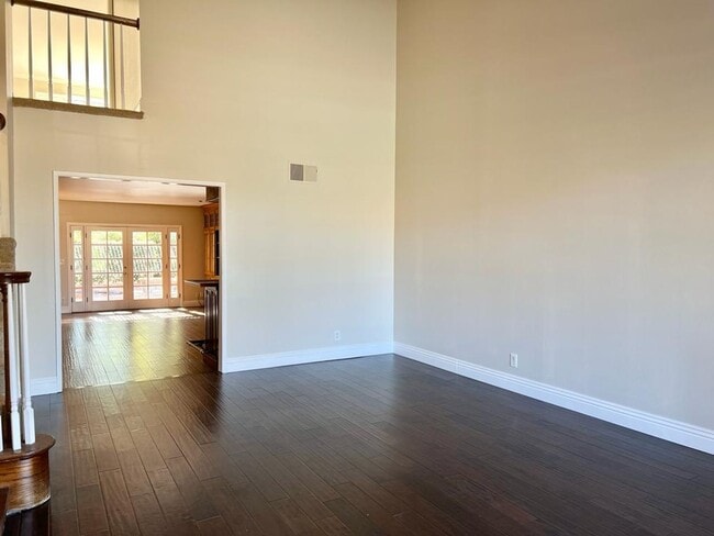 Building Photo - HUGE Encino House with Pool/Jacuzzi, 2 Car Garage and Lots of Space!