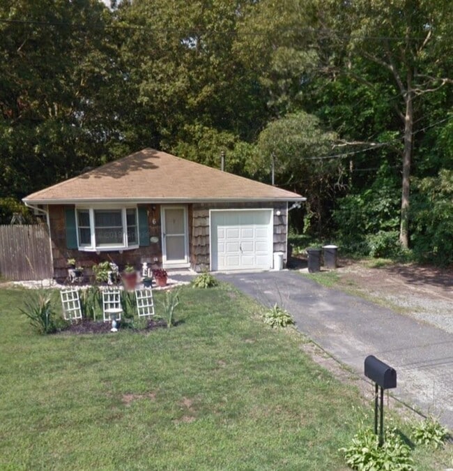 Primary Photo - 6 Floyd Rd N