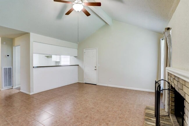 Building Photo - 6730 Prairie Village Dr