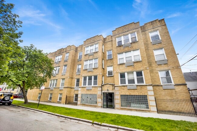 Primary Photo - 3807 W Altgeld St