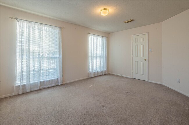 Building Photo - 3126 Waters Way Dr