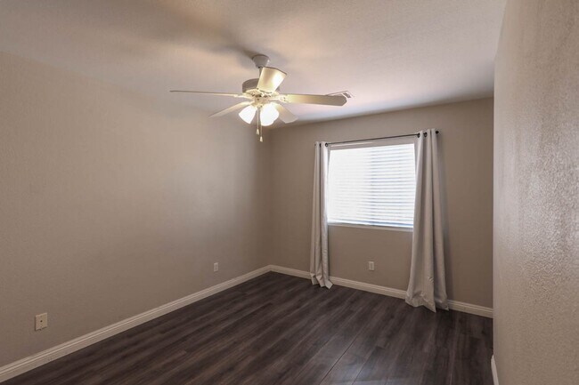 Building Photo - Beautiful North West Las Vegas 4 Bedroom P...