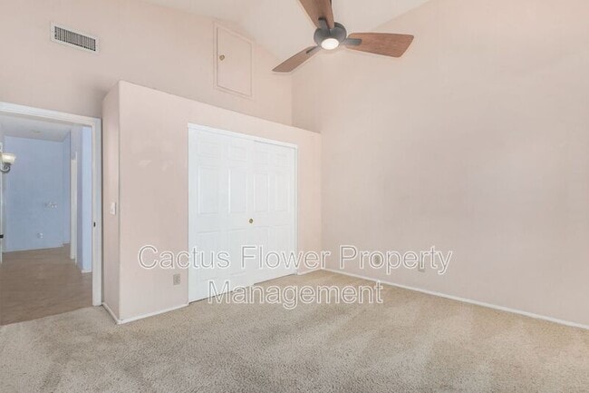 Building Photo - 4226 E Rockledge Rd