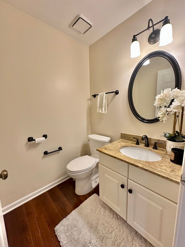 Building Photo - 8438 Chicory Ct